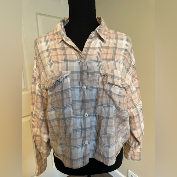 Abercrombie & Fitch Cropped Flannel - Picture 2 of 2